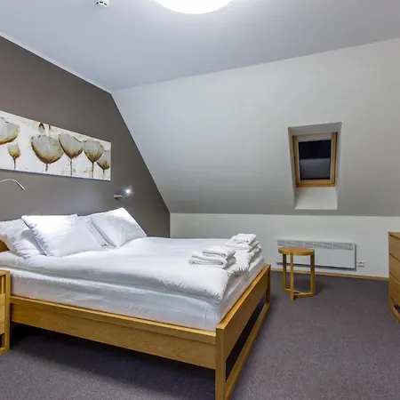 Ruhe Guest house Neeme